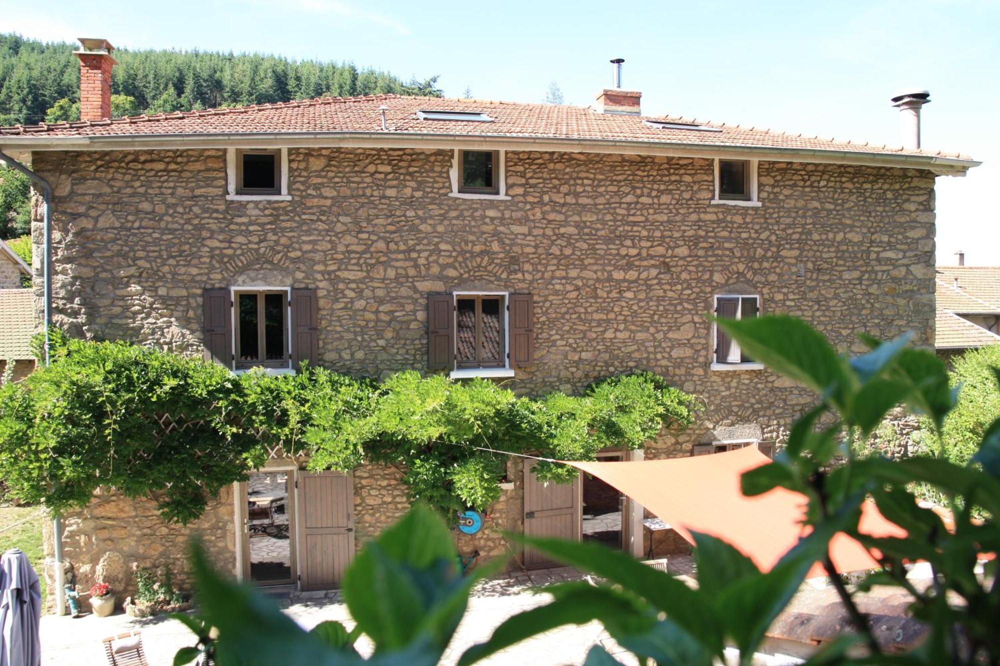 לינה וארוחת בוקר Yzeron Un Jardin Secret מראה חיצוני תמונה