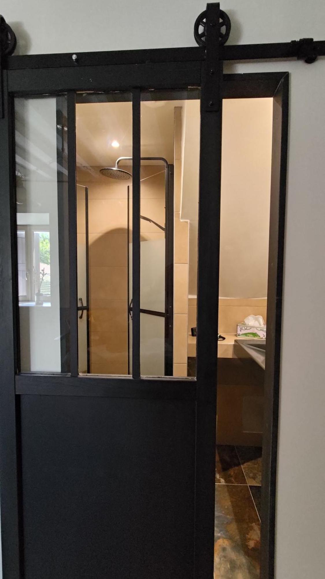 לינה וארוחת בוקר Yzeron Un Jardin Secret מראה חיצוני תמונה